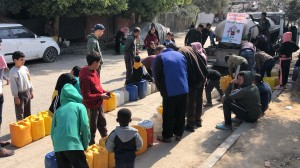 Distribuzione acqua potabile a Deir al-Balah, 5/3/25