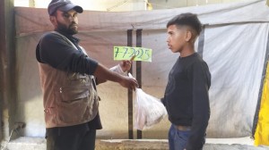 Distribuzione pane e acqua a Nuseirat, 7 e 8/7/25